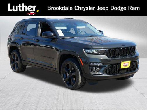 Rocky Mountain Pearlcoat 2023 Jeep Grand Cherokee Limited