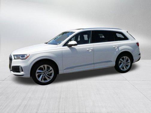 2022 Audi Q7 55 Premium Plus