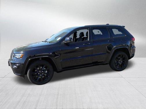 2022 Jeep Grand Cherokee Laredo