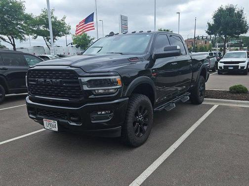 2022 RAM 2500 Big Horn Crew Cab 4x4 6'4' Box