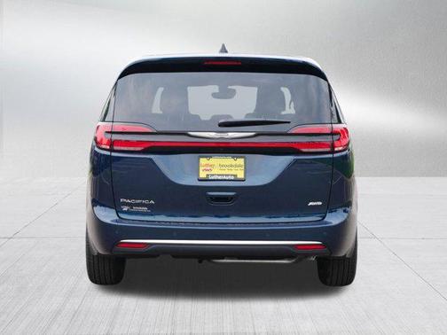 2025 Chrysler Pacifica L