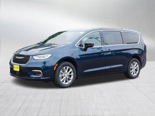 2025 Chrysler Pacifica L