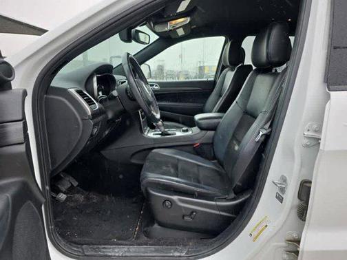 2022 Jeep Grand Cherokee Laredo