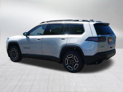 Silver Zynith Clearcoat 2026 Jeep Cherokee Limited