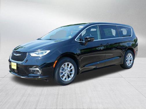 2025 Chrysler Pacifica L