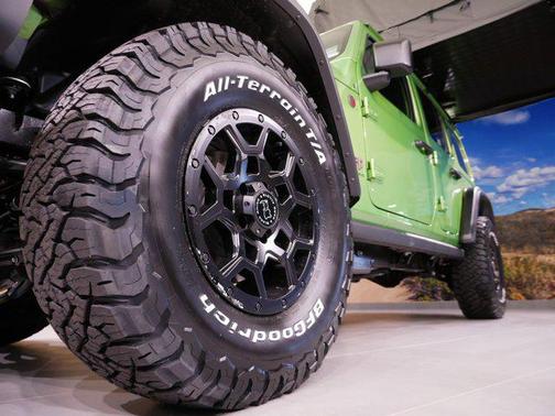 Mojito Clearcoat 2026 Jeep Wrangler Rubicon