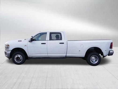 2026 RAM 3500 Tradesman Crew Cab 4x4 8' Box