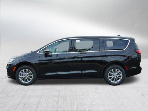 2025 Chrysler Pacifica L