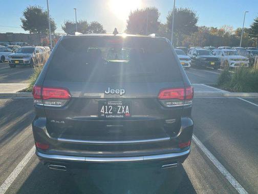 2018 Jeep Grand Cherokee Summit