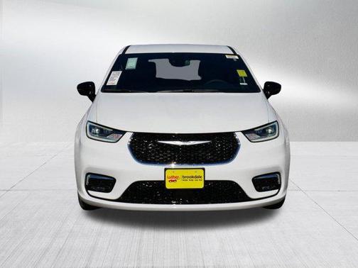 2025 Chrysler Pacifica Hybrid Select