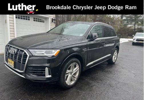 Mythos Black Metallic 2022 Audi Q7 55 Premium Plus
