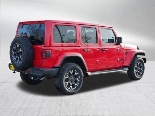 2025 Jeep Wrangler 4-Door Sahara 4x4