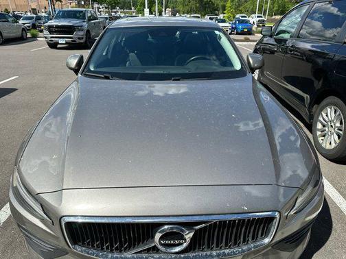 2019 Volvo S60 T6 Momentum