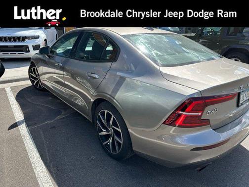 2019 Volvo S60 T6 Momentum