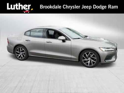 2019 Volvo S60 T6 Momentum