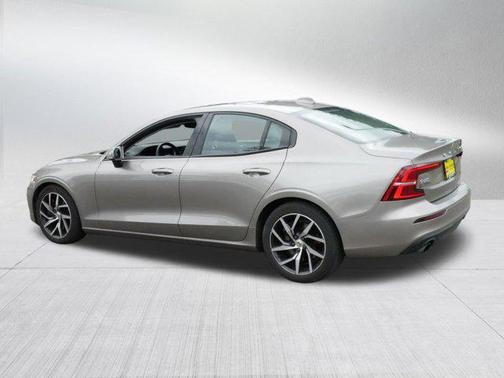 2019 Volvo S60 T6 Momentum