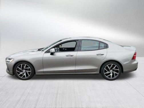 2019 Volvo S60 T6 Momentum