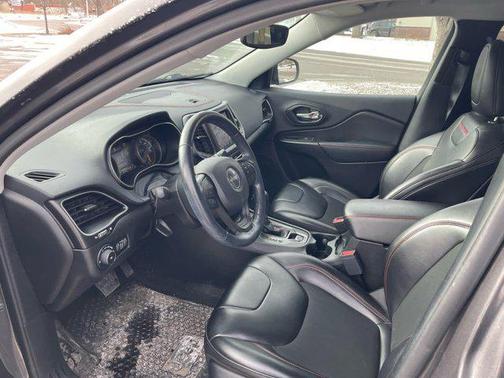 2020 Jeep Cherokee Trailhawk