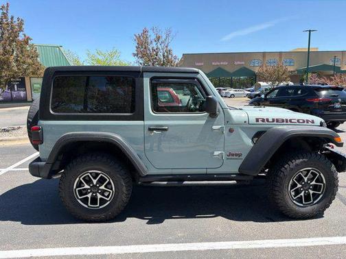 Earl Clearcoat 2024 Jeep Wrangler Rubicon