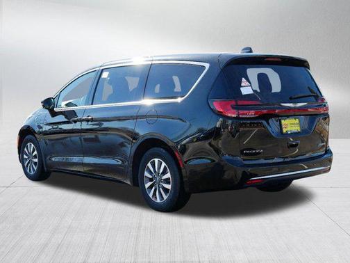 2025 Chrysler Pacifica Hybrid Select