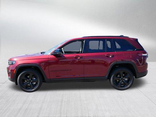 Velvet Red Pearlcoat 2023 Jeep Grand Cherokee Limited