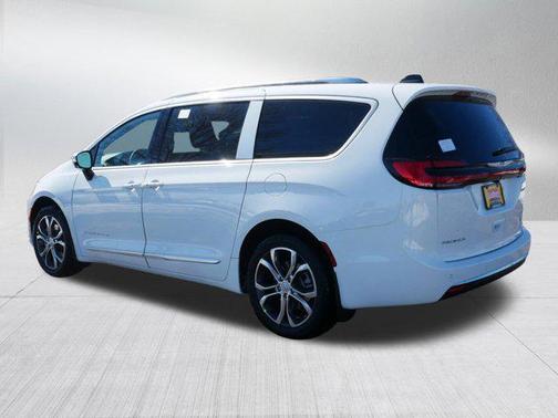 2026 Chrysler Pacifica L