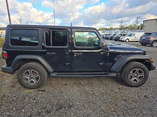 2022 Jeep Wrangler Unlimited Sport