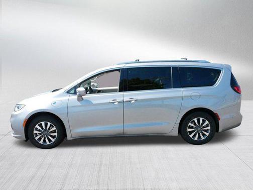 2021 Chrysler Pacifica Hybrid Touring L