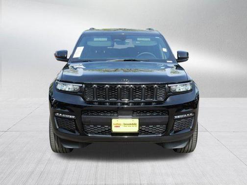Diamond Black Crystal Pearlcoat 2025 Jeep Grand Cherokee L Limited