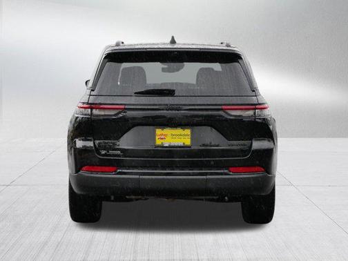 2023 Jeep Grand Cherokee Limited X