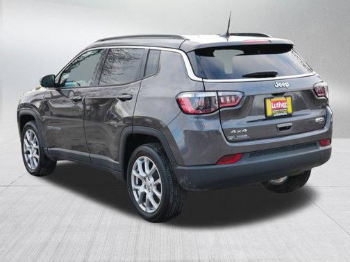 2022 Jeep Compass Latitude Lux