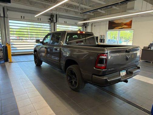 Granite Crystal Metallic Clearcoat 2024 RAM 1500 Big Horn/Lone Star