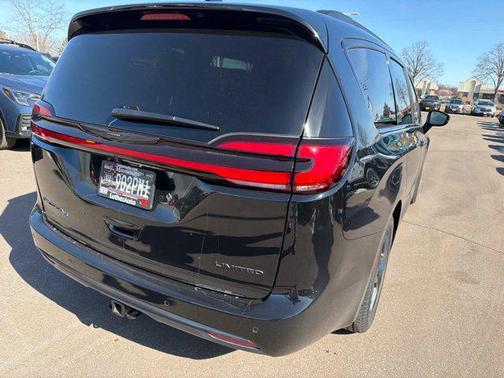 2026 Chrysler Pacifica Limited