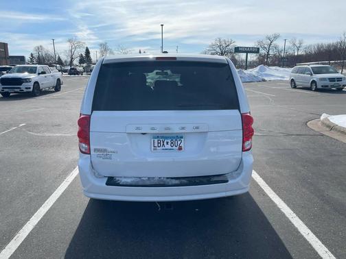 White Knuckle Clearcoat 2017 Dodge Grand Caravan SXT