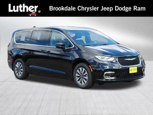 2025 Chrysler Pacifica Hybrid Select