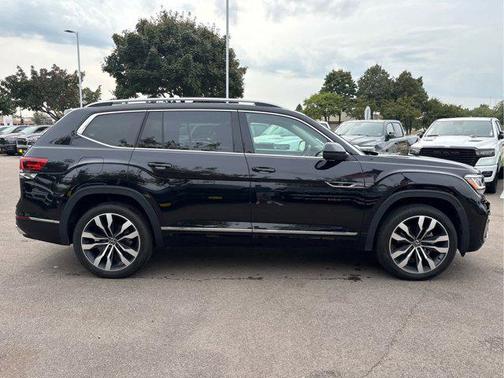 2022 Volkswagen Atlas 3.6L SEL Premium