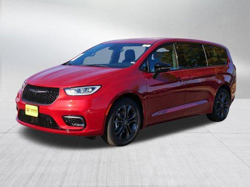 2026 Chrysler Pacifica L