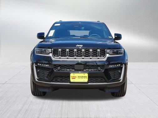 Diamond Black Crystal Pearlcoat 2026 Jeep Grand Cherokee L Limited