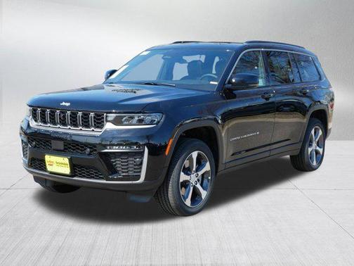 Diamond Black Crystal Pearlcoat 2026 Jeep Grand Cherokee L Limited