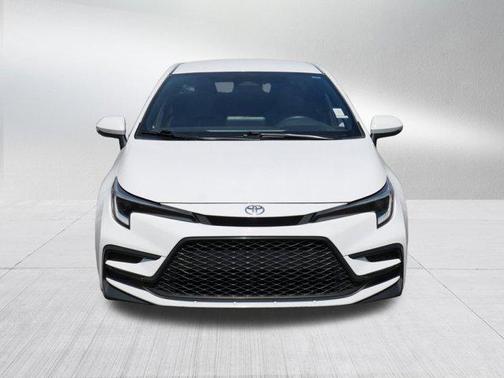 Ice Cap 2024 Toyota Corolla SE