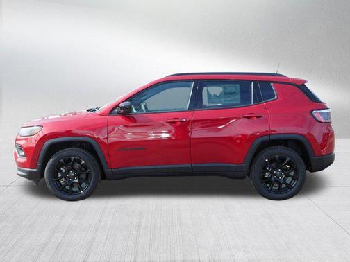 Red Hot Pearlcoat 2026 Jeep Compass Latitude