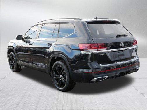 2022 Volkswagen Atlas 3.6L SE w/Technology