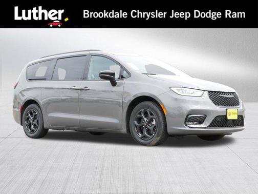 2025 Chrysler Pacifica Hybrid Premium S Appearance Pkg