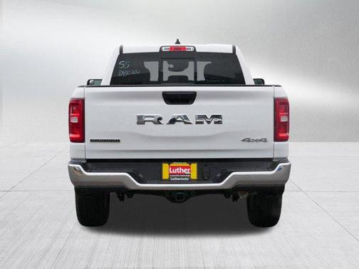 Bright White Clearcoat 2026 RAM 1500 Big Horn/Lone Star