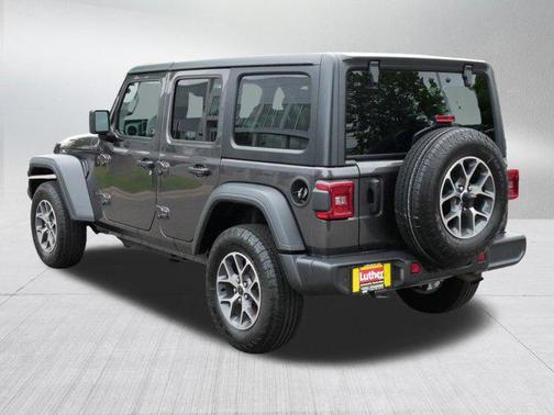 Granite Crystal Metallic Clearcoat 2025 Jeep Wrangler Sport S