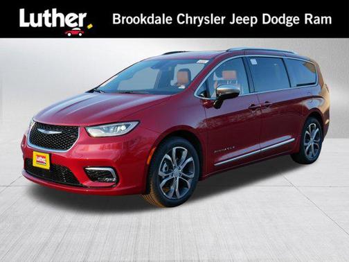 Red Hot Pearlcoat 2026 Chrysler Pacifica L