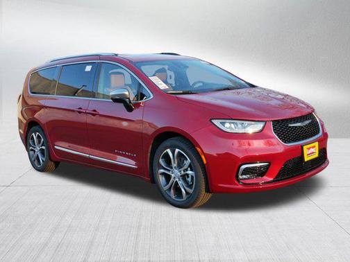 Red Hot Pearlcoat 2026 Chrysler Pacifica L