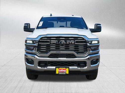 Bright White Clearcoat 2026 RAM 2500 Tradesman Crew Cab 4x4 6'4' Box