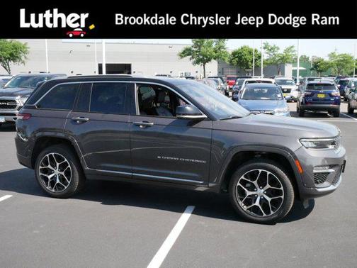 2022 Jeep Grand Cherokee Summit