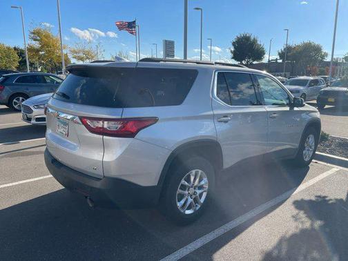 2021 Chevrolet Traverse LT Cloth